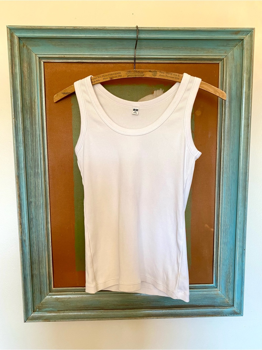 Classic Women's Scoop Neck Ribbed Tank Top - White